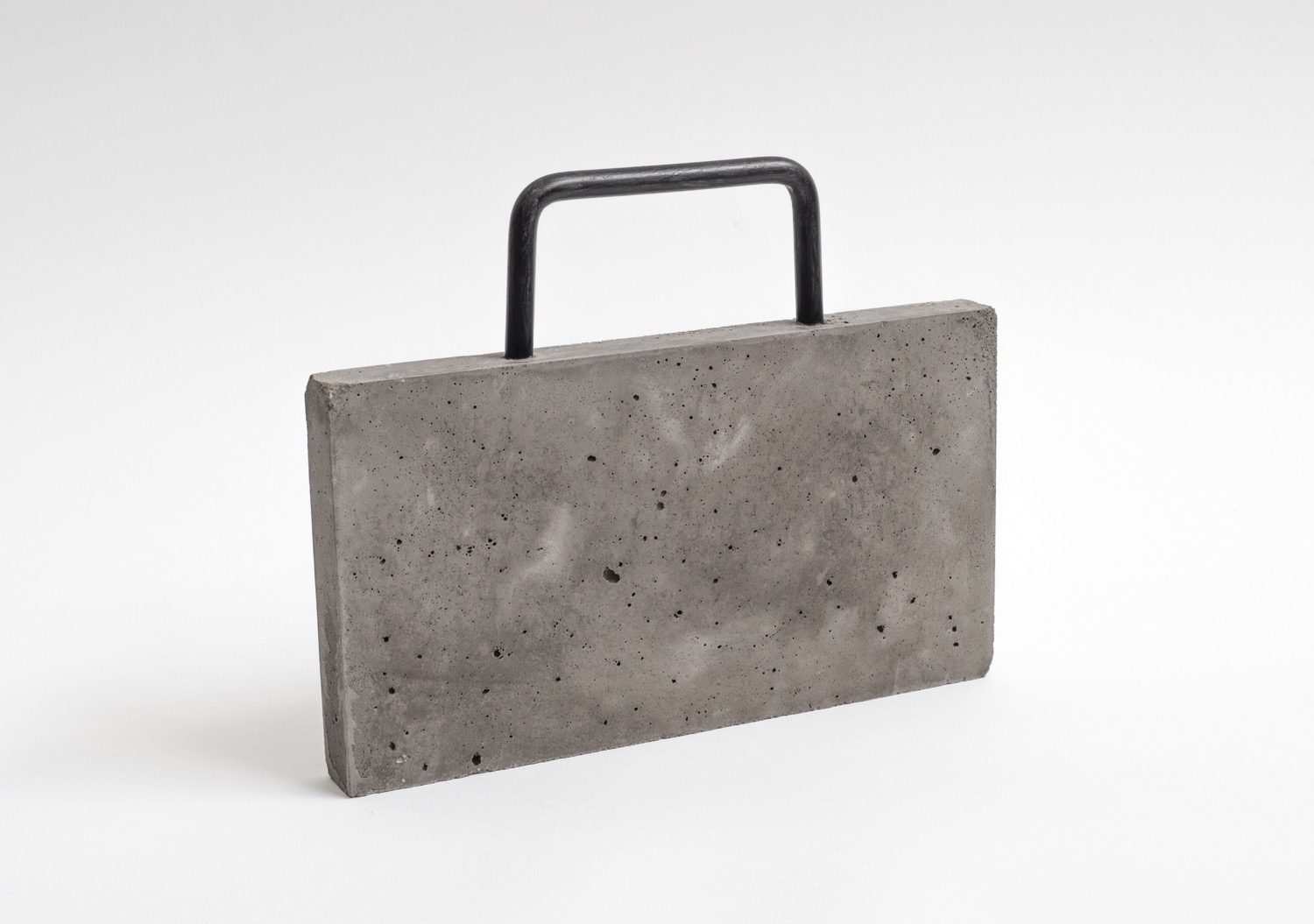 5 Handbag.Beton.Stahl.25x32x3.2019